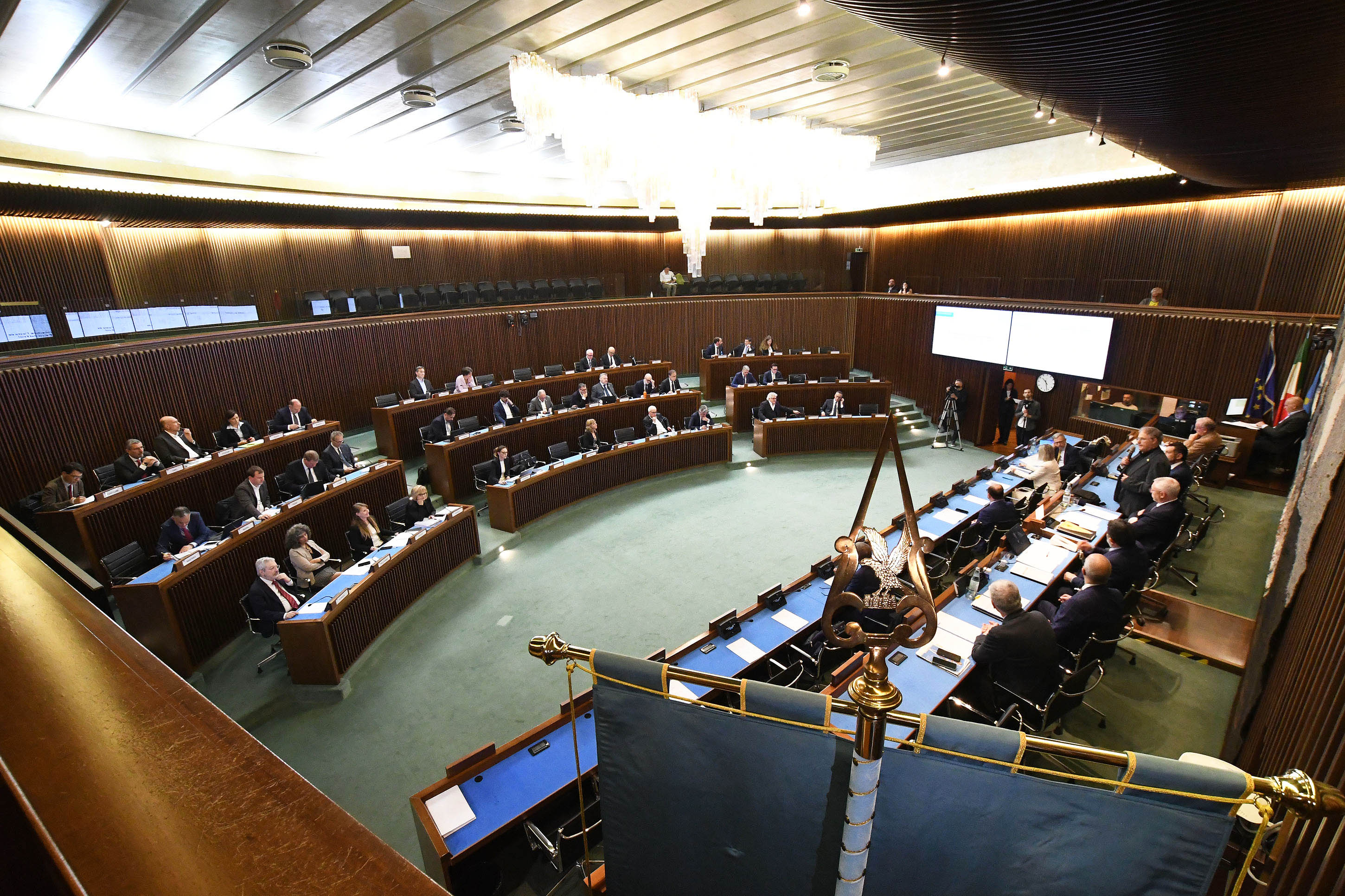 FIESTE PATRIE. BORDIN ALL'AULA: INVITA A RIFLETTERE SUL FUTURO DEL FVG